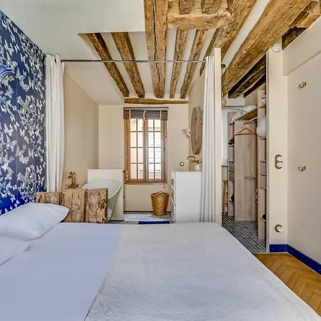 Authentic 1br 3p - Notre Dame Paris