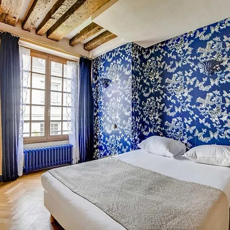 Apartment Authentic 1br 3p - Notre Dame *