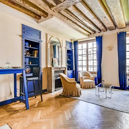 Authentic 1br 3p - Notre Dame *